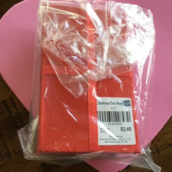 Valentines bundle with Hearts Necklace ❤️♥️❤️♥️ - Picture 6 of 16